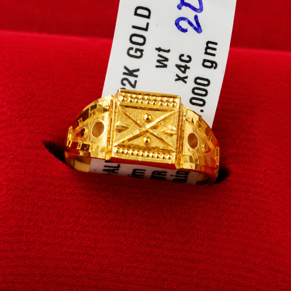 Yellow Gold Signet Ring with Cross-Hatch Pattern